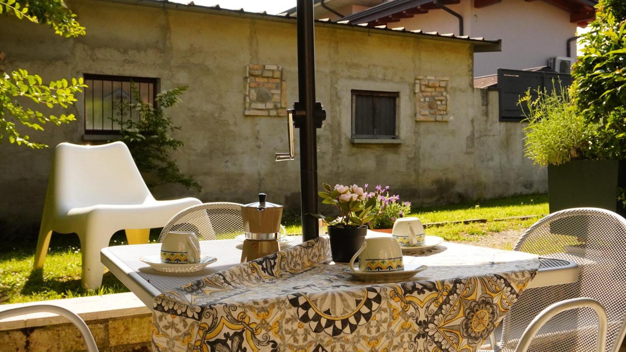 Case Vacanza Le Vele Desenzano del Garda Bagian luar foto