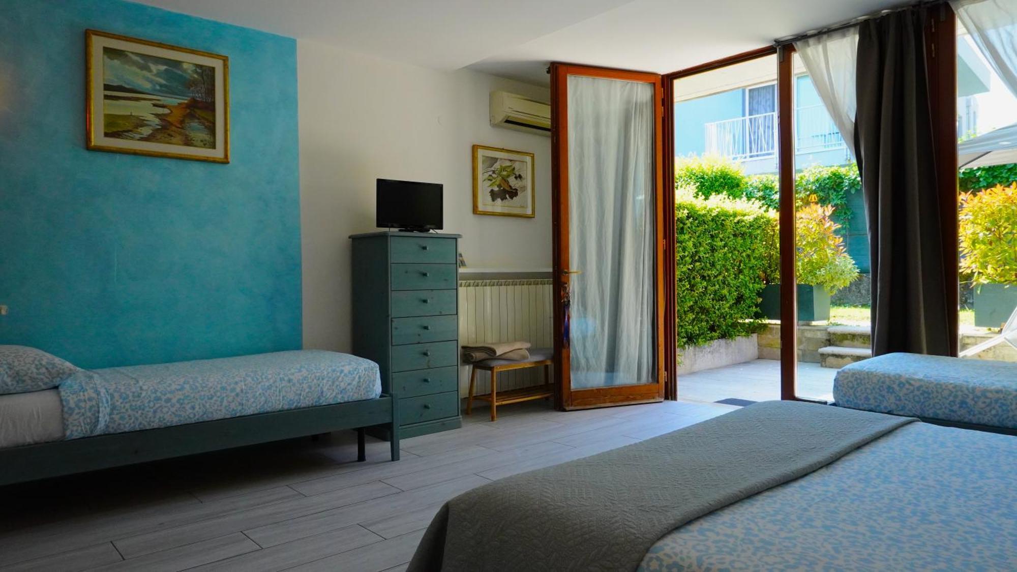 Case Vacanza Le Vele Desenzano del Garda Bagian luar foto